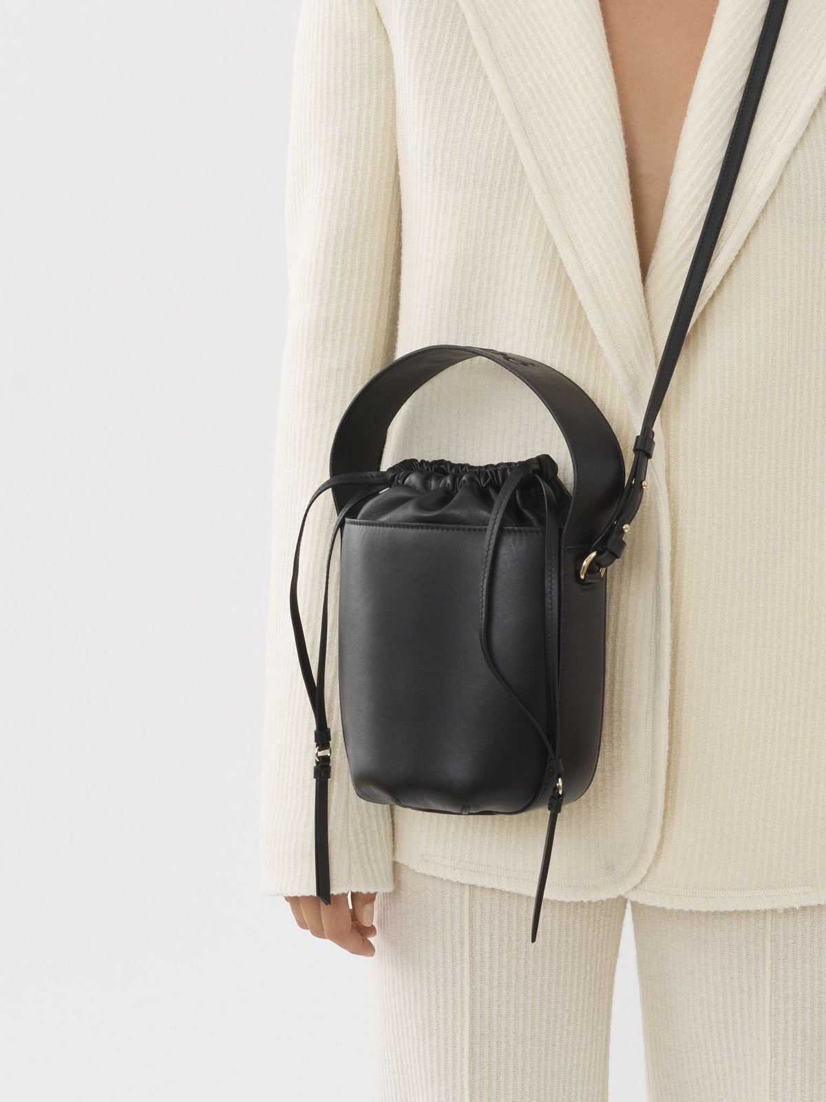 OK PORTE_Sac seau Chloé Sense en cuir - Black