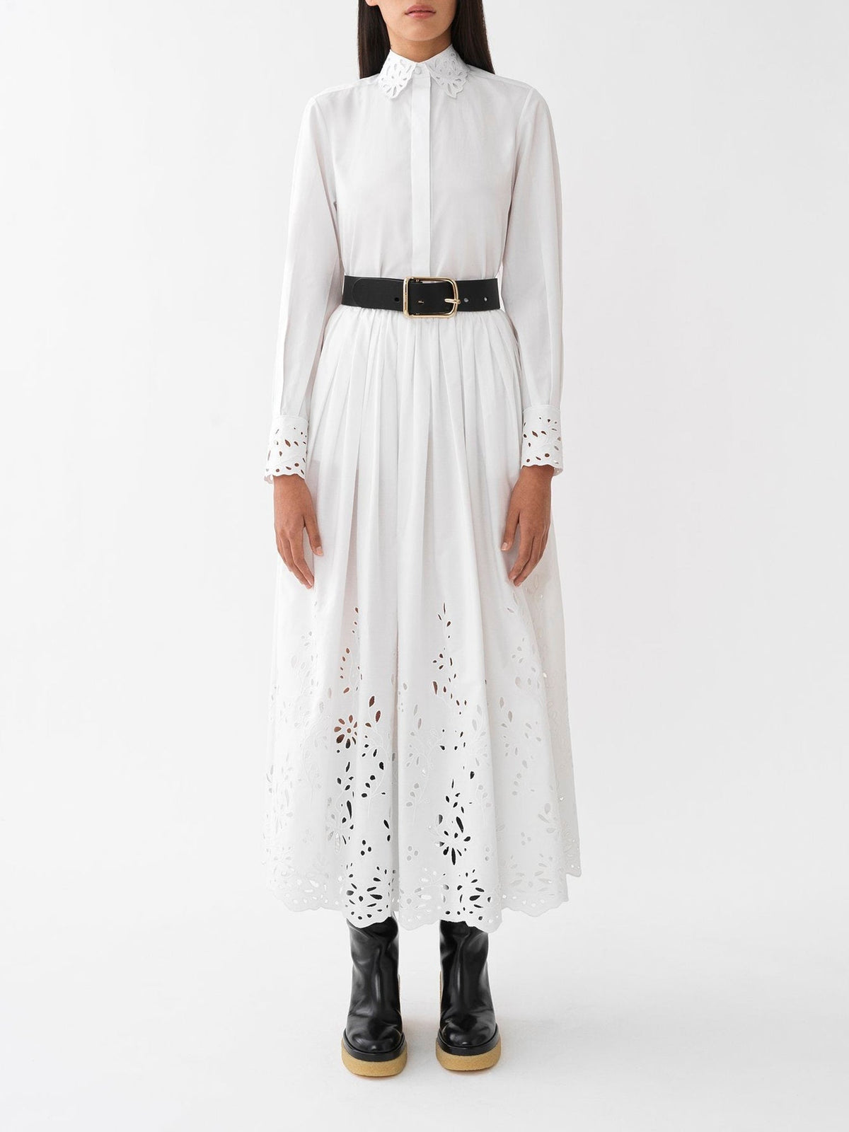 OK PORTE_Chemise classique détails à col - White