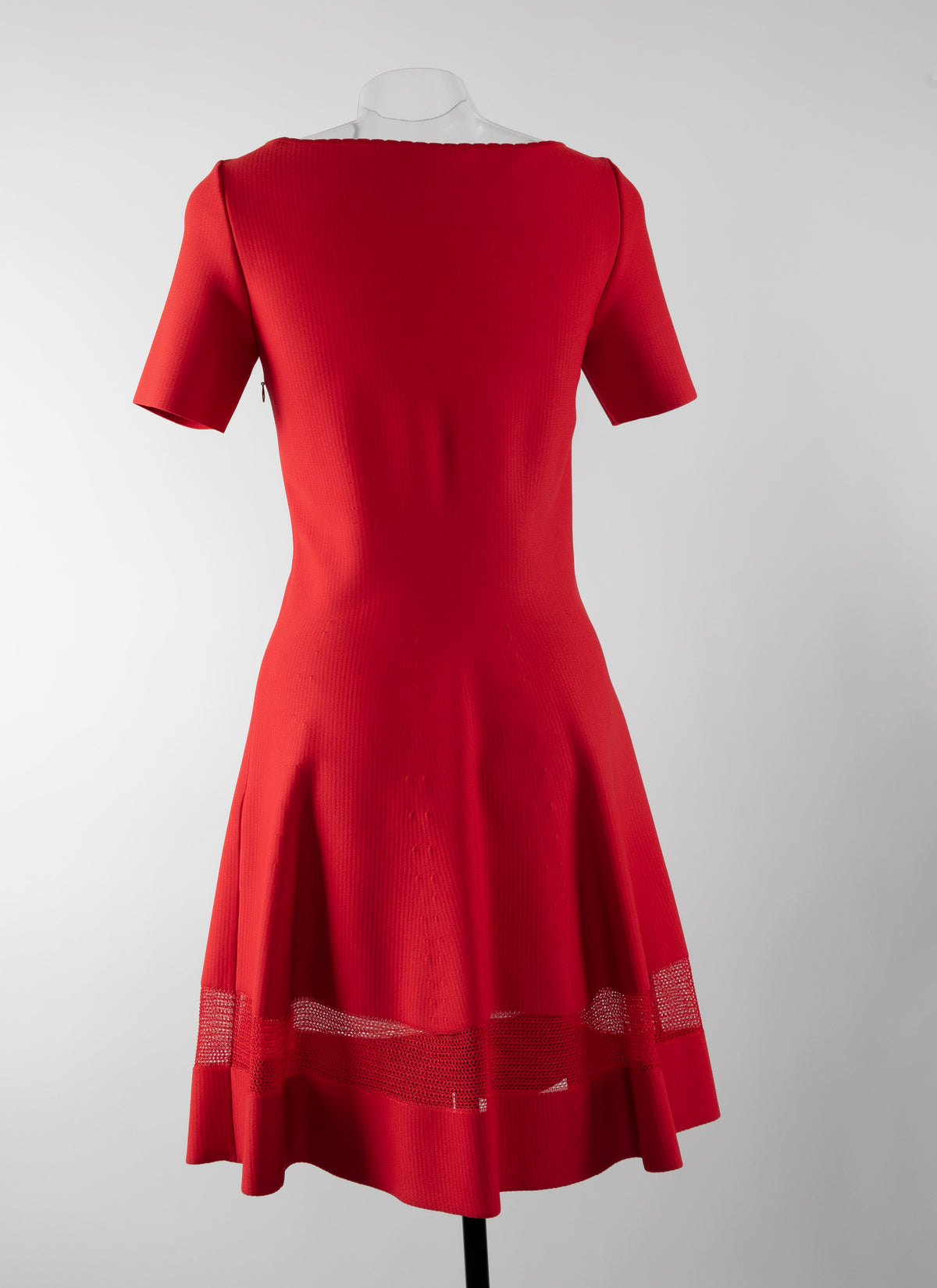 Short-sleeved knitted Mansart dress - Scarlet